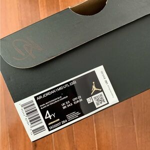 Air Jordan 1 Mid UTL Gs